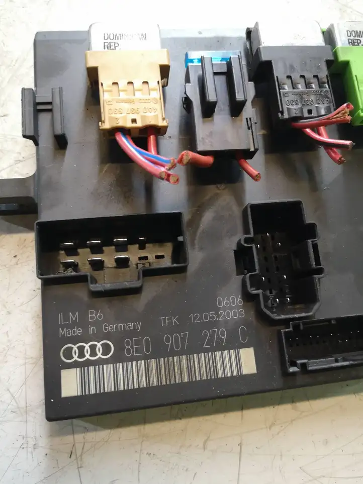 Audi A4 S4 B6 8E 8H (2000 - 2006) 8E0907279C Модуль комфорта — фото 3