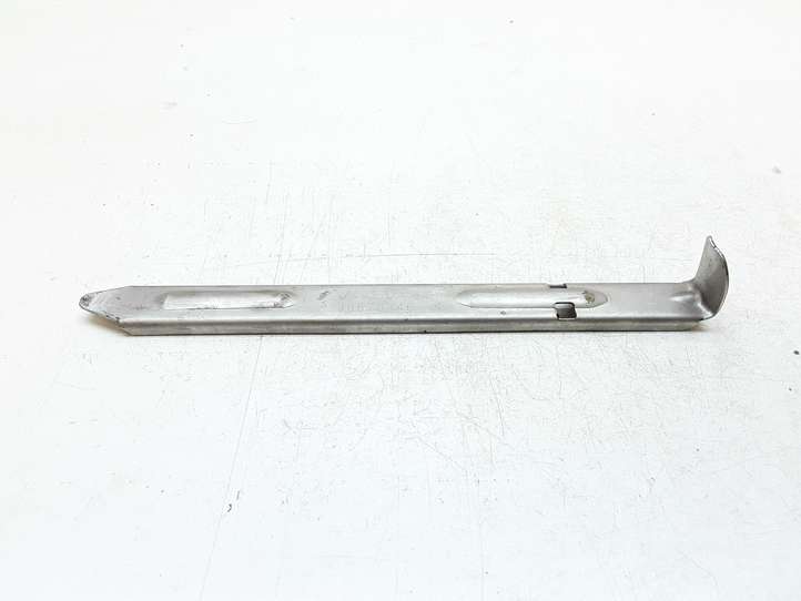 Volvo XC90 (2002 - 2006)  30678340 Держатель передней фары