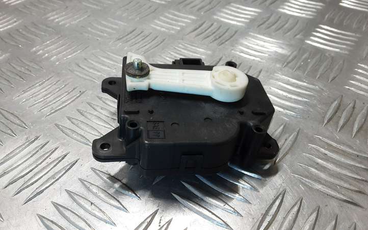 Toyota Land Cruiser (J150) (2009 - )  0638000172 Двигатель задвижки потока воздуха