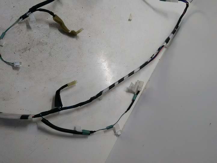 Toyota Prius (XW20) (2003 - 2009)  8218547090A Проводка крышки багажника