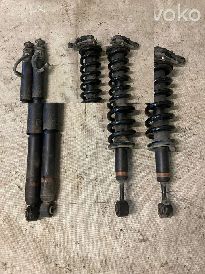 Toyota Land Cruiser (J150) (2009 - )  4851060260 Передний амортизатор