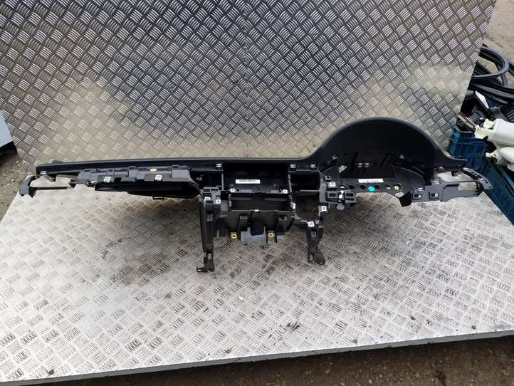 Audi A8 (2010 - 2014)  4H2857001B Панель