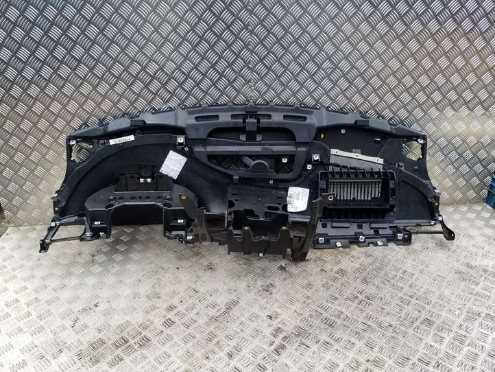 Audi A8 (2010 - 2014)  4H2857001B Панель