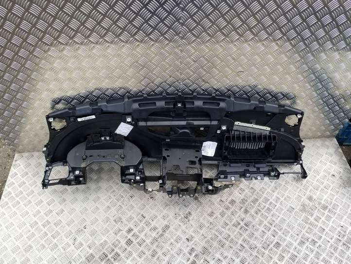 Audi A8 (2010 - 2014)  4H2857001B Панель