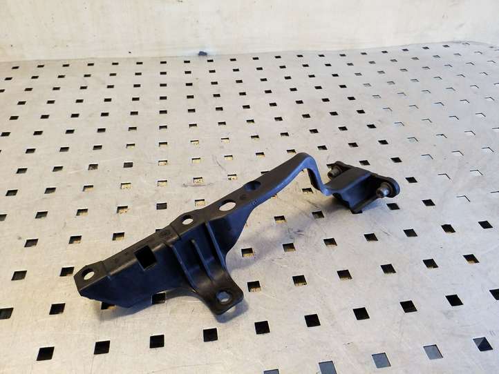 Volkswagen Touareg I (2002 - 2010)  7L0805733 Держатель передней фары