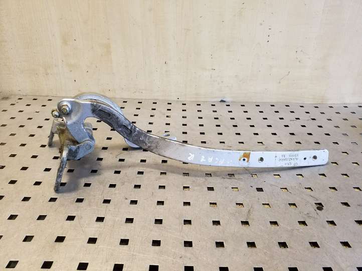 Volkswagen Touareg I (2002 - 2010)  7L6827302C Петля (петли) задней крышки