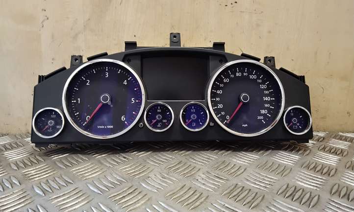 Volkswagen Touareg I (2002 - 2010)  7L6920990C Спидометр (приборный щиток)