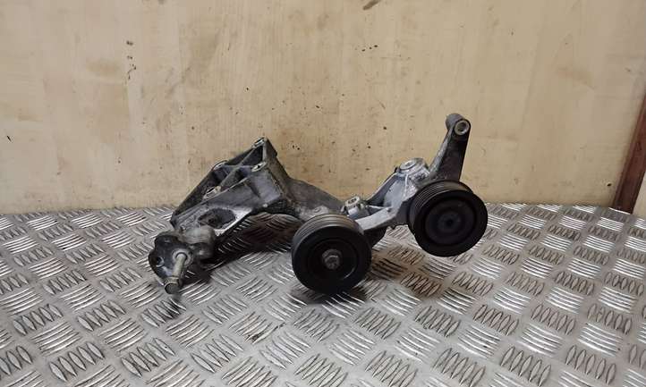 Hyundai ix35 (2009 - 2013)   Кронштейн