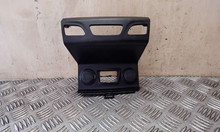 Hyundai ix35 (2009 - 2013)   12V гнездо прикуревателя (перед)