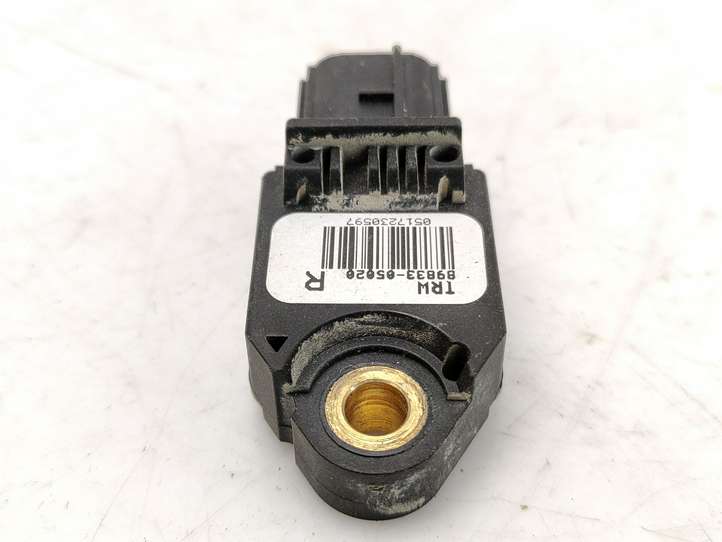 Toyota Avensis T250 (2006 - 2009)  8983305020 Датчик удара надувных подушек