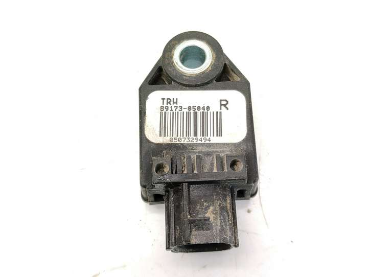 Toyota Avensis T250 (2006 - 2009)  8917305040 Датчик удара надувных подушек