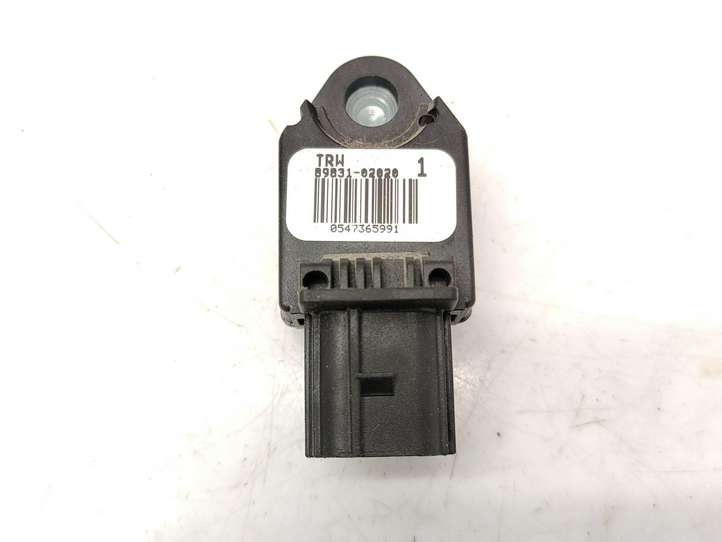 Toyota Avensis T250 (2006 - 2009)  8983102020 Датчик удара надувных подушек