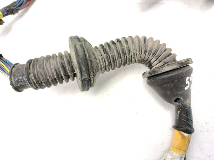 Toyota Avensis T250 (2006 - 2009)  8215205600 Проводка передних дверей