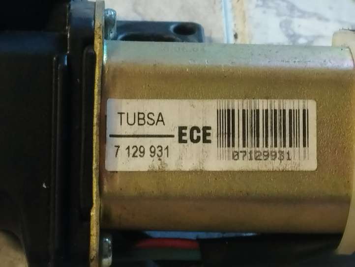 BMW 5 E60 E61 (2004 - 2010)  7129931 Притягиватель задней крышки
