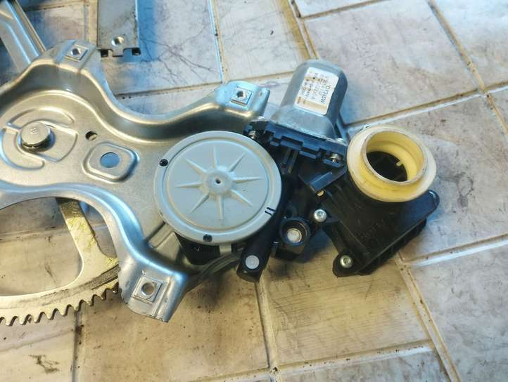 Toyota Auris 150 (2006 - 2012)  8570202020 Передний комплект электрического механизма для подъема окна