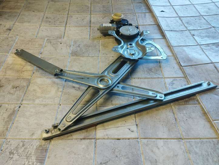 Toyota Auris 150 (2006 - 2012)  8570202020 Передний комплект электрического механизма для подъема окна