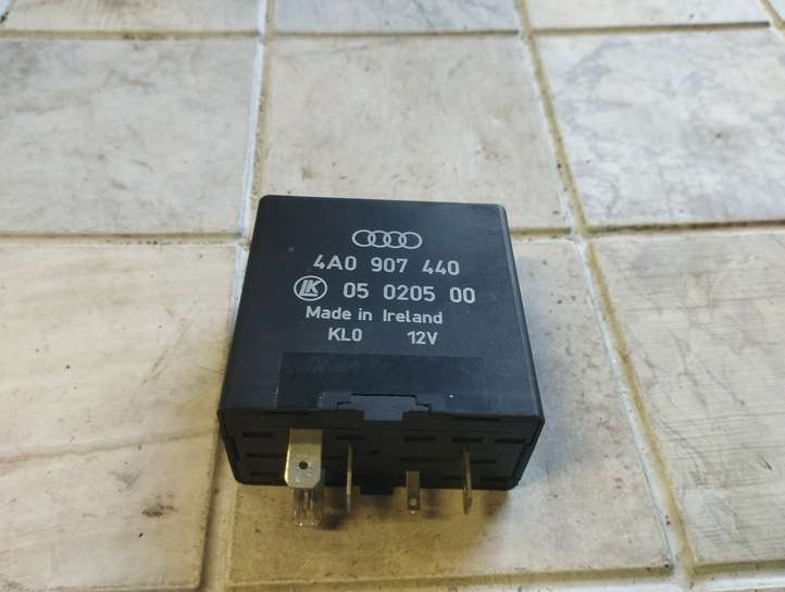 Audi A6 (1997 - 2001)  4A0907440 Реле стеклоочистителей