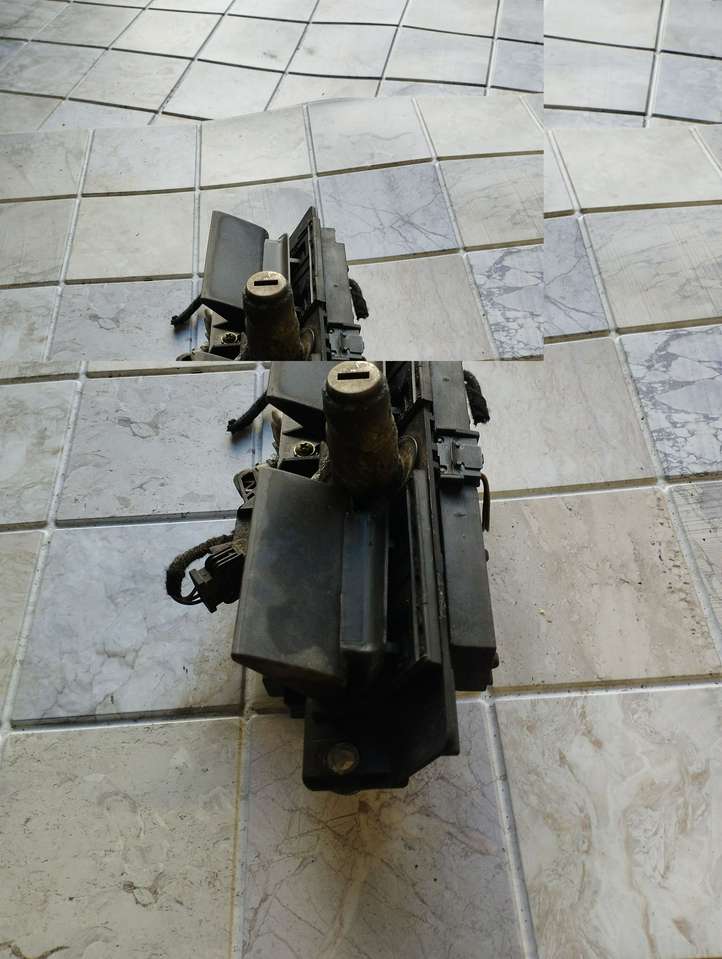 Audi A6 (1997 - 2001)  8D9827565H Ручка задней крышки