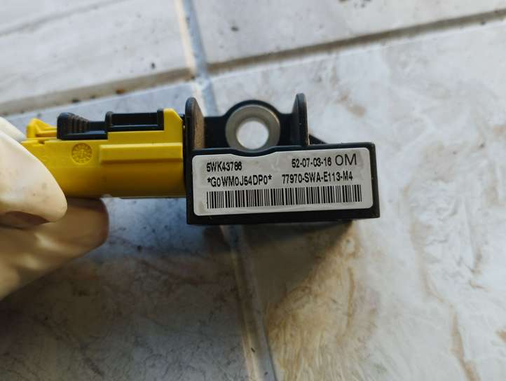 Honda CR-V (2006 - 2009)  5WK43786 Датчик удара надувных подушек