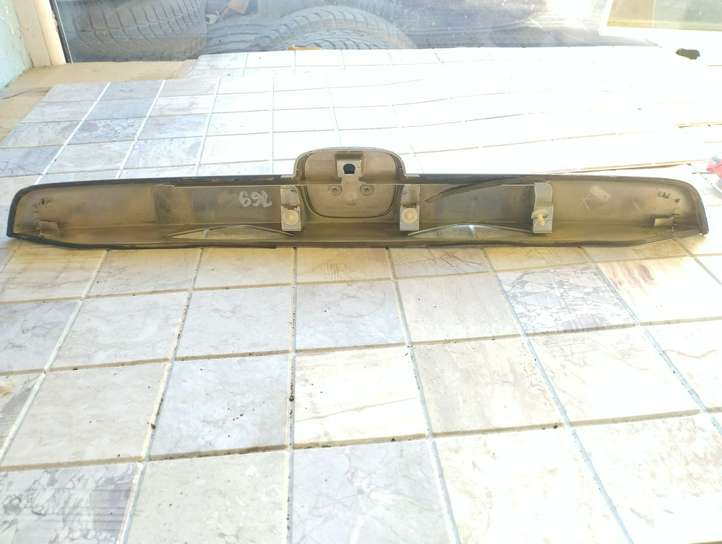 Honda CR-V (2006 - 2009)  74890SWWE010 Освещение номера