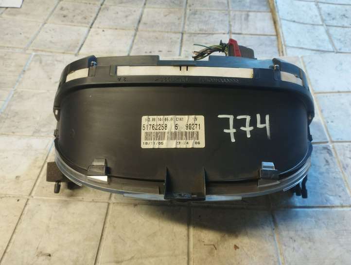 Fiat Doblo (2000 - 2009)  51762258 Спидометр (приборный щиток)