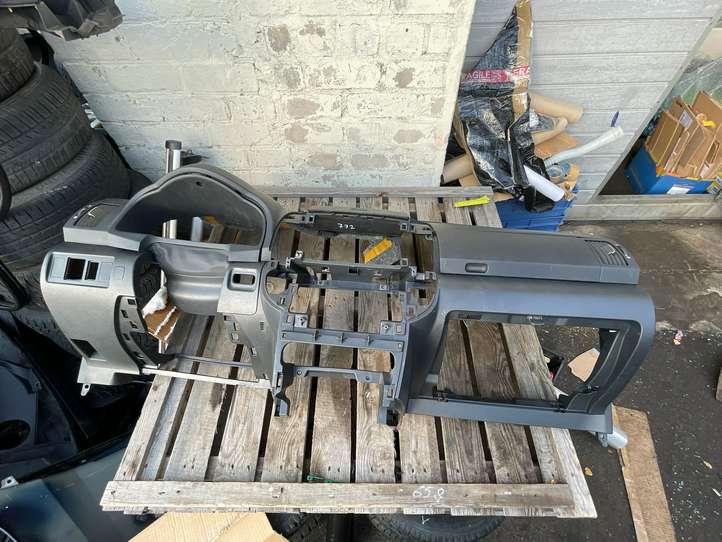 Toyota Corolla Verso AR10 (2004 - 2009)  553030F010 Панель