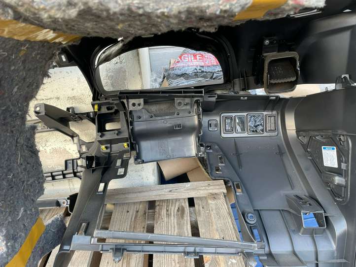 Toyota Corolla Verso AR10 (2004 - 2009)  553030F010 Панель