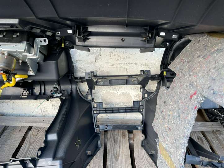 Toyota Corolla Verso AR10 (2004 - 2009)  553030F010 Панель