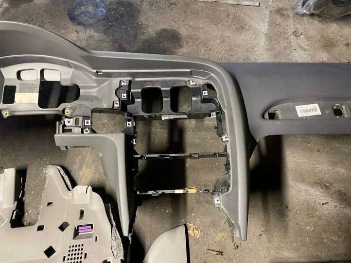 Audi A6 (2004 - 2008)  4F1857041R Панель