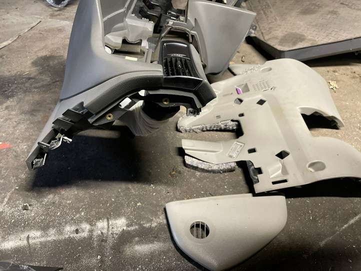Audi A6 (2004 - 2008)  4F1857041R Панель