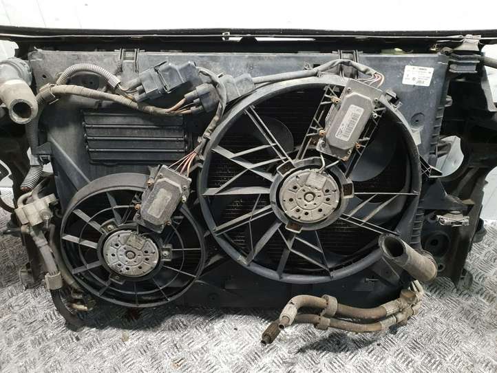 Porsche Cayenne (9PA) (2002 - 2010)  7L0121203F Панель