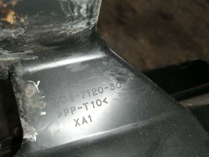 Lexus GS 300 350 430 450h (2004 - 2007)  7154712030 Ящик предохранителей (комплект)