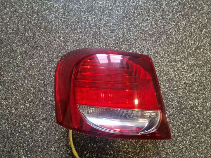 Lexus GS 300 350 430 450h (2004 - 2007)   Задний фонарь в кузове