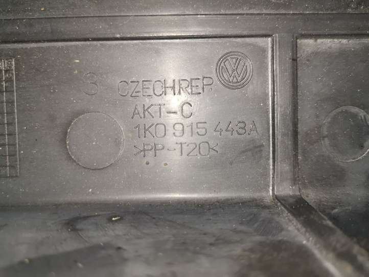 Volkswagen Golf V (2003 - 2009)  1K0915443A Крышка ящика аккумулятора