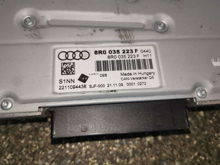 Audi Q5 (2012 - 2017)  8R0035223F Звукоусилитель
