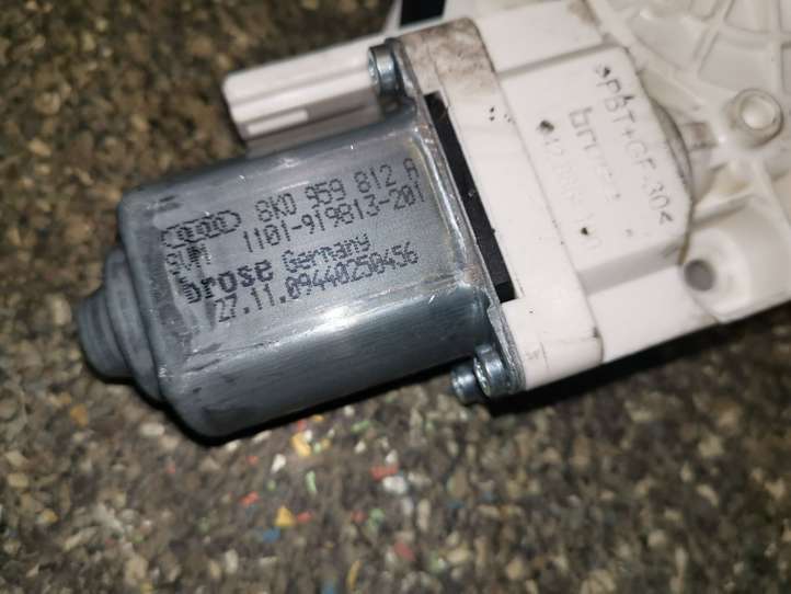 Audi Q5 (2012 - 2017)  8K0959812A Механизм подъема окон задней двери