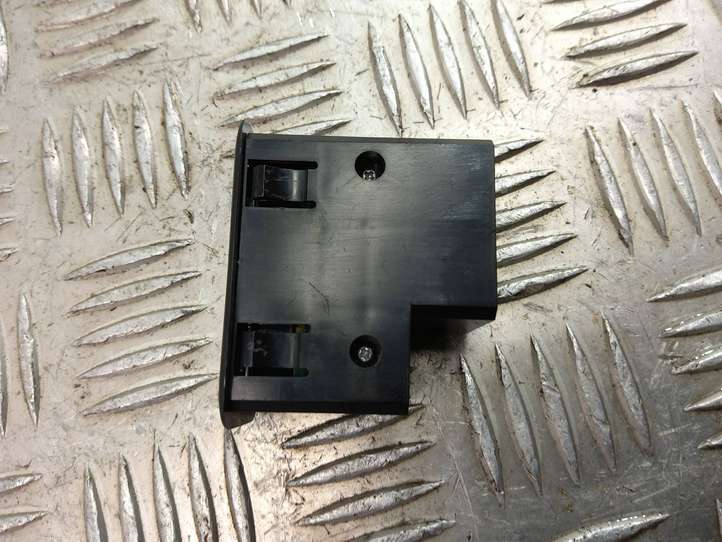 Lexus LS 460 (2006 - 2009)  86191-50050 Разъем AUX