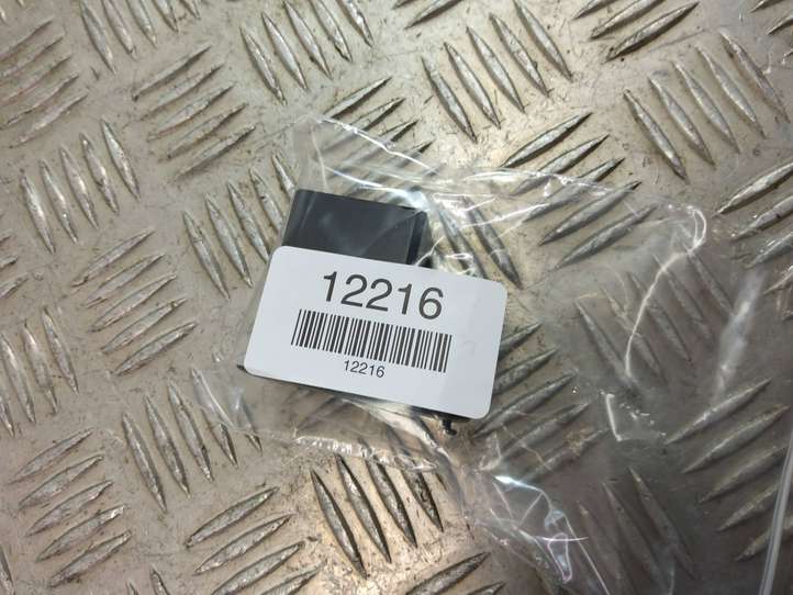 Lexus LS 460 (2006 - 2009)  86191-50050 Разъем AUX