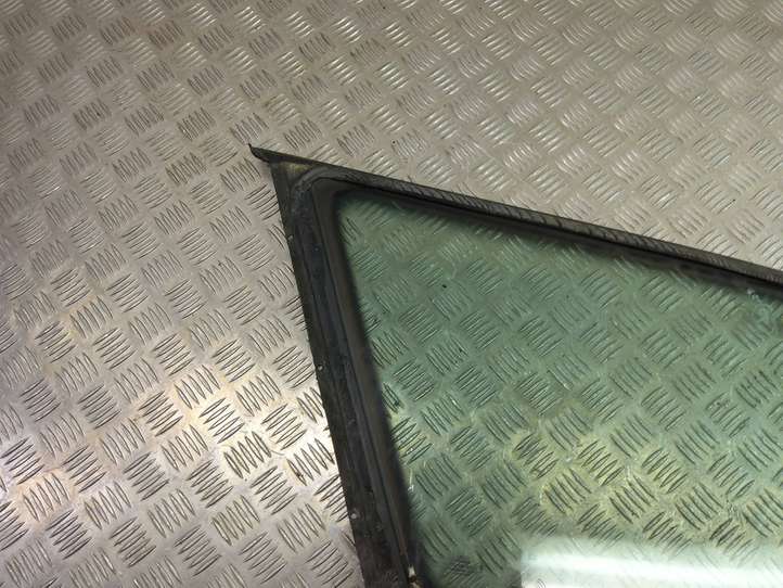 Audi A6 (2001 - 2004)  43R-00137 Заднее боковое стекло кузова