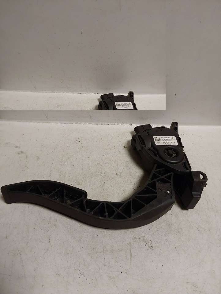 Audi A4 (2011 - 2015)  8K1723523A Педаль акселератора