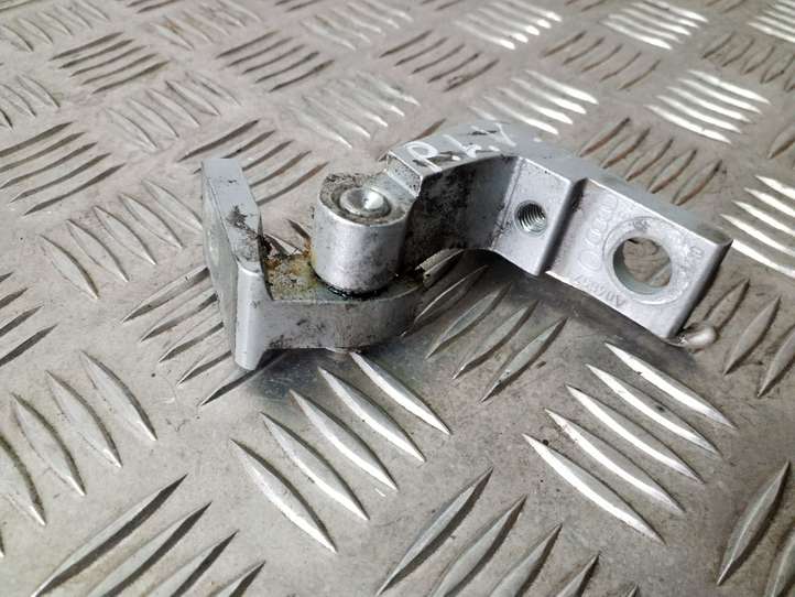 Audi A3/S3 8P (2008 - 2013)  A046573 Верхняя петля передней двери