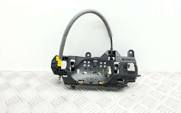Audi A4 (2015 - 2019)  8W0837811A Кронштейн
