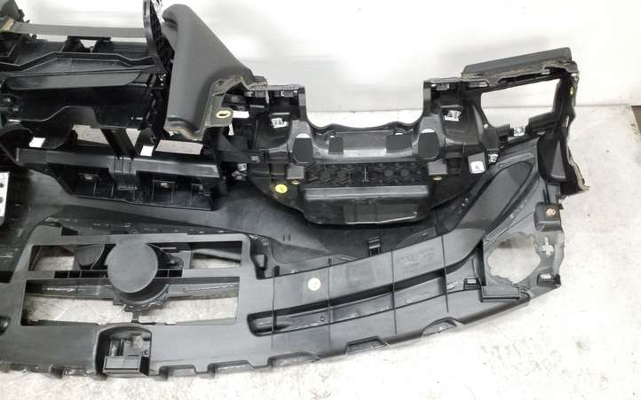 Audi A6 (2011 - 2014)  4G2857001 Панель