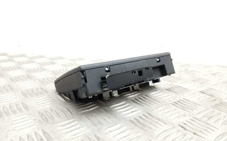 Audi A8 (2005 - 2007)  4E0919603E Экран/ дисплей / маленький экран