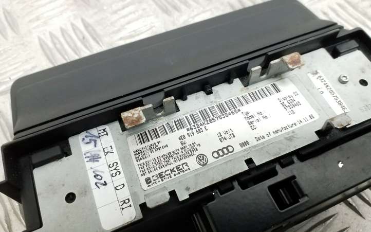 Audi A8 (2005 - 2007)  4E0919603E Экран/ дисплей / маленький экран