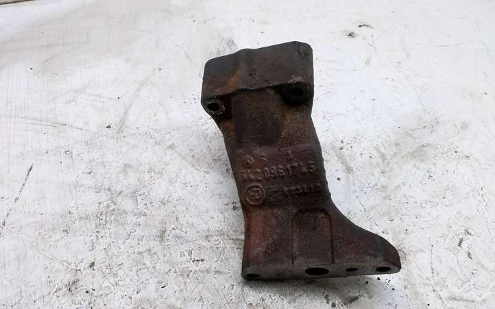 Mercedes-Benz ML W164 (2005 - 2011)  6420961745 Кронштейн