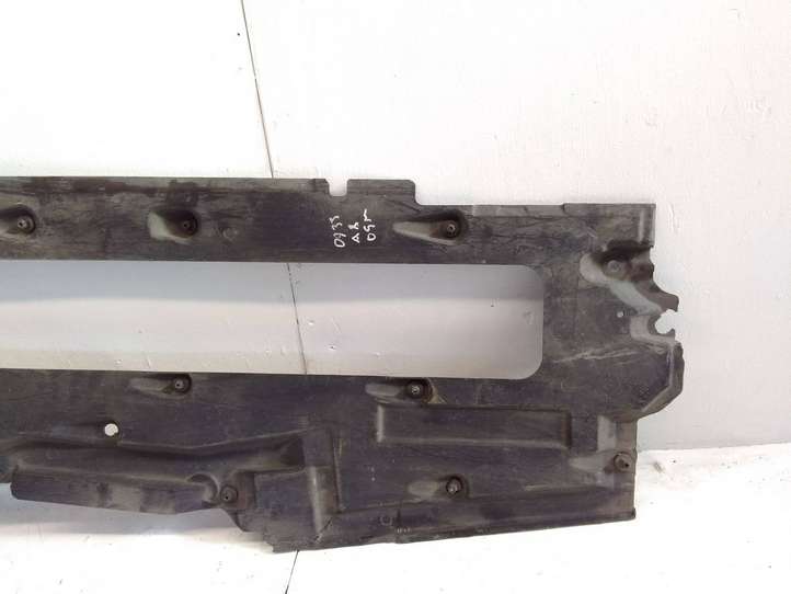 Audi A8 (2005 - 2007)  4E0825206D Средняя защита дна