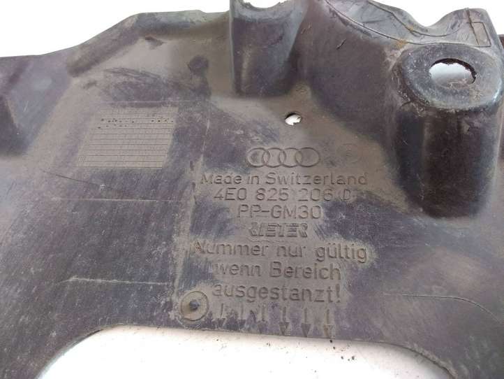 Audi A8 (2005 - 2007)  4E0825206D Средняя защита дна