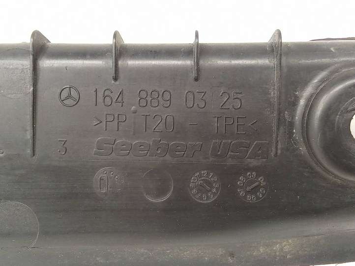 Mercedes-Benz ML W164 (2005 - 2011)  1648890325 Накладка на крыло