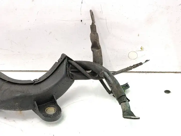 Opel Astra G (1998 - 2004) 90582189 Клеммный узел плюсовых проводов — фото 2